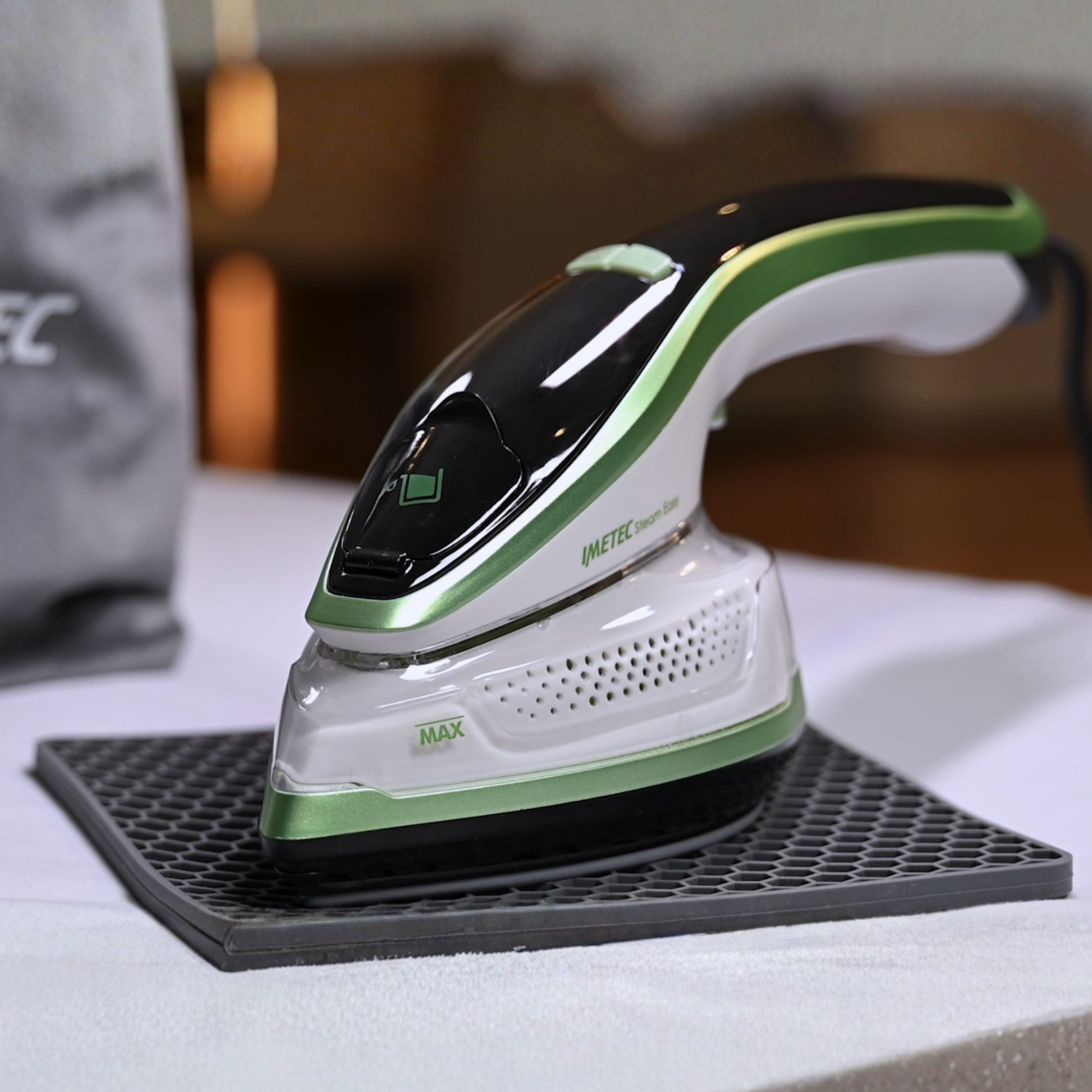 Imetec Steam Easy| Fer vapeur vertical Imetec Steam Easy| Fer vapeur vertical